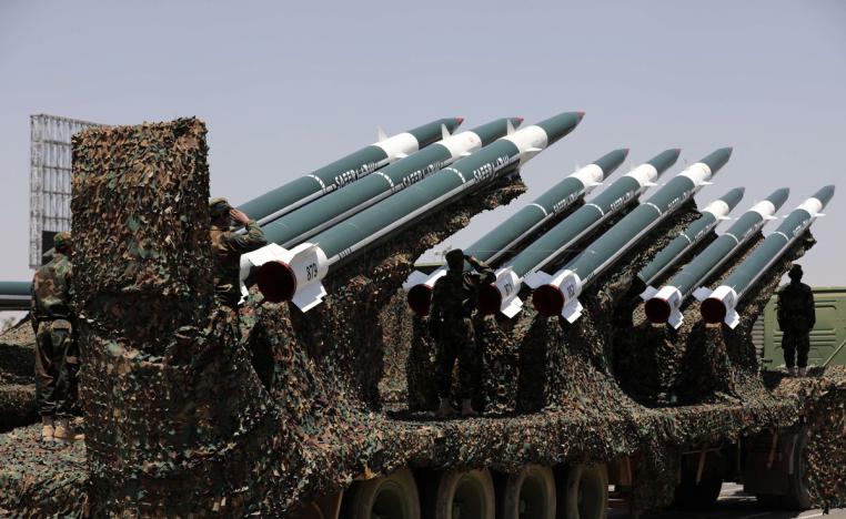 المتمرّدون الحوثين يقابلون بوادر الانفراج باستعدادت للتصعيد