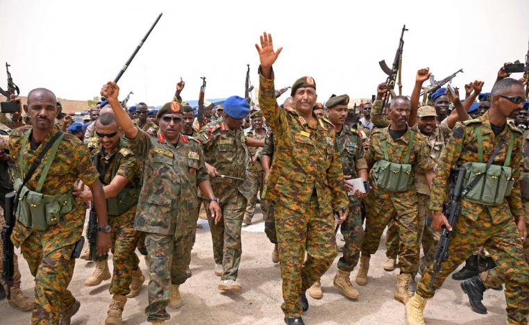 البرهان يناور  بمفاوضات مشروطة للايحاء برغبته في انهاء الحرب