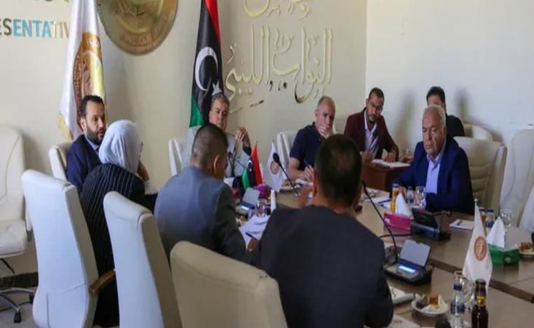 قرار البرلمان قد يضاعف الضغوط الدولية على السلطة في شرق ليبيا