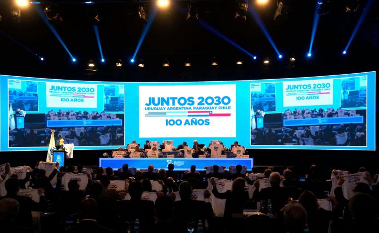 منافسة بين الملفين المغربي الايبيري والجنوب أميركي على استضافة مونديال 2030