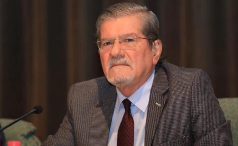 مدير التحرير الأديب نواف يونس؛