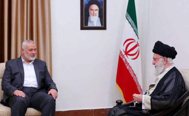 المرشد الإيراني الأعلى علي خامنئي يستقبل زعيم حماس إسماعيل هنية