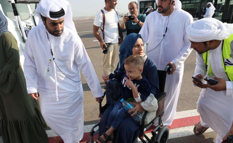 مبادرات إماراتية إنسانية للتخفيف من معاناة الفلسطينيين 