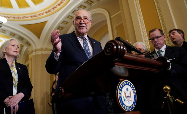 زعيم الديمقراطيين يؤكد أن مشروع القانون سيصل ميتا إلى مجلس الشيوخ 