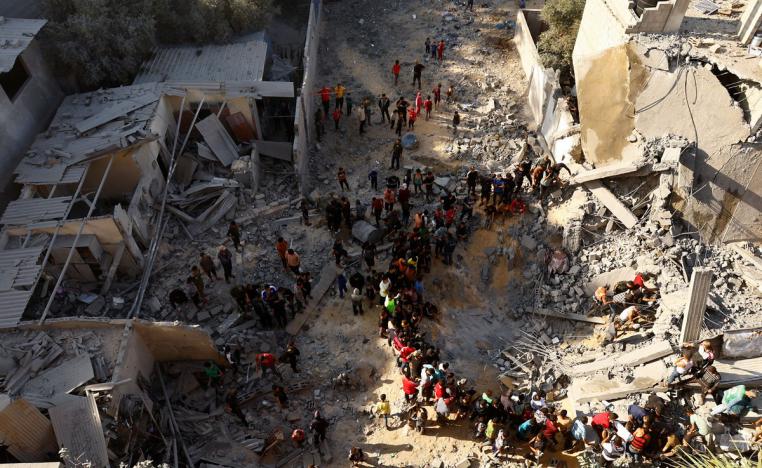 مشاقّ انتشال الضحايا تعمّق معاناة الفلسطينيين
