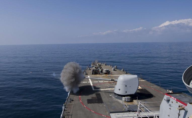 الولايات المتحدة تعزز من تواجدها في البحر الأجمر لمواجهة تهديدات الحوثيين