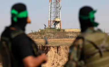 أي تصعيد في هجمات الفصائل الفلسطينية ينذر بجرّ لبنان إلى حرب 