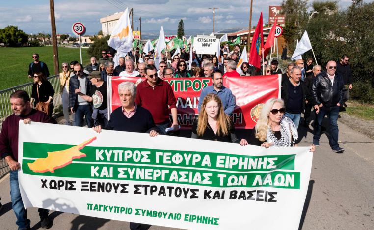 قبارصة يتخوفون من أن يؤجج استخدام بريطانيا قواعد في بلادهم النزاعات الإقليمية