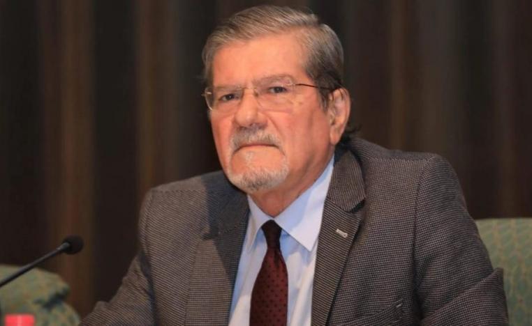 مدير التحرير الأديب نواف يونس