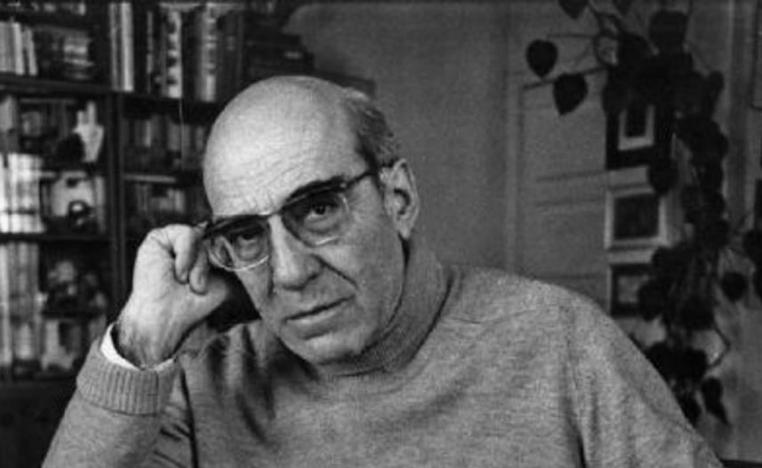 الجزائري الفرنسي إيمانويل روبليس 