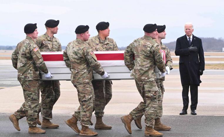 الرئيس الأميركي جو بادين يحضر تشييع جنود أميركيين قتلوا في الأردن
