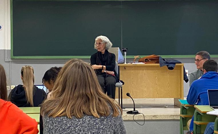 هيفاء زنكنة