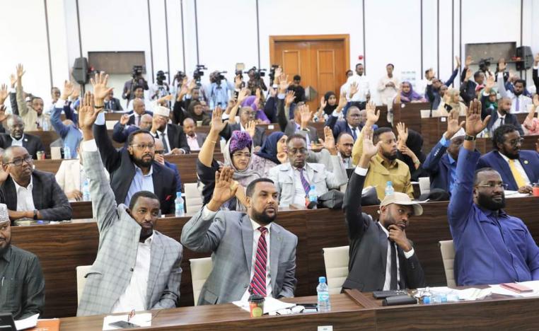 مجلس النواب الصومالي يوافق على اعتماد نظام الاقتراع العام المباشر