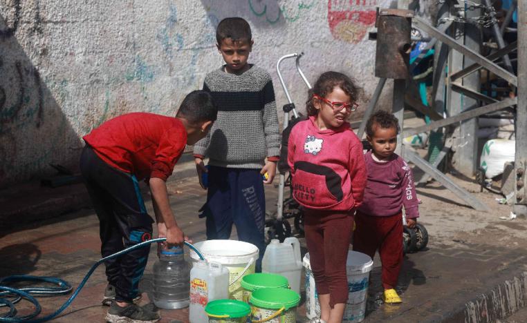 الحصول على الماء مهمة ليست سهلة بالنسبة إلى الغزيين 