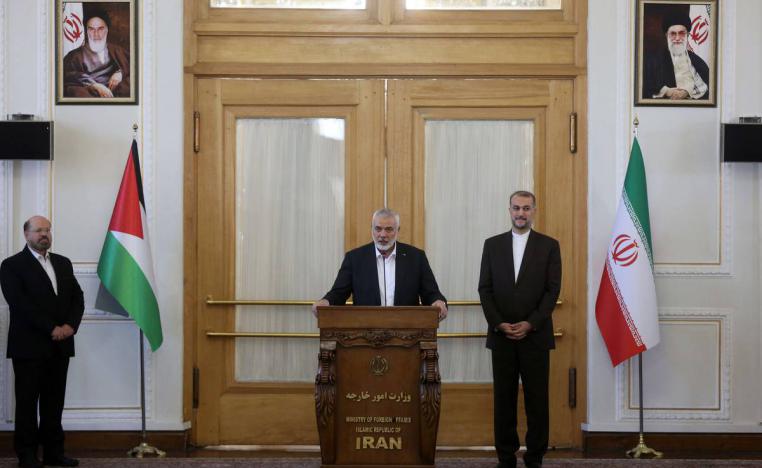 رئيس المكتب السياسي لحماس إسماعيل هنية في مؤتمر صحفي بطهران بحضور وزير الخارجية الإيراني حسين أمير عبداللهيان