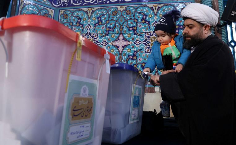 رجال الدين يهيمنون على الانتخابات