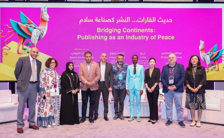 خبراء نشر من ثلاث قارات