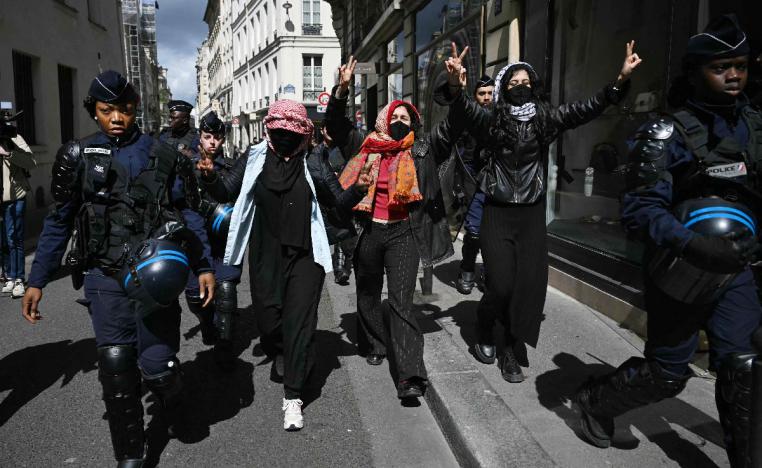 طلاب في معهد “ساينس بو” يطالبون بإدانة واضحة لممارسات إسرائيل