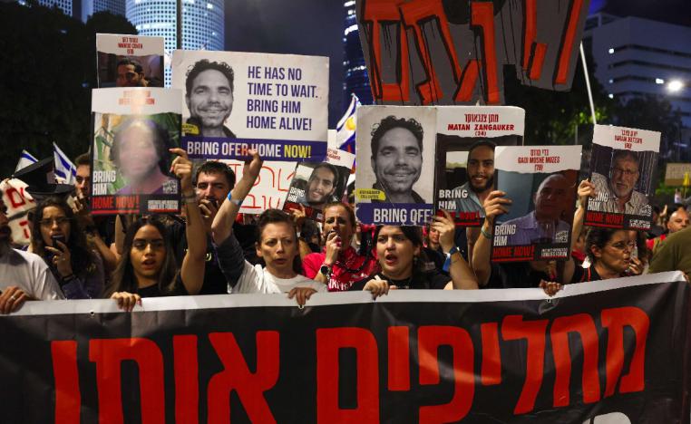 عائلات الرهائن ترفض سياسة الحكومة 