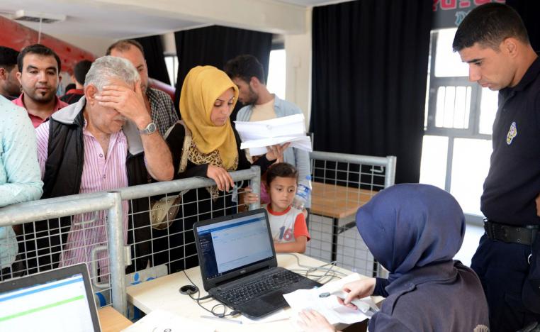 آلاف اللاجئين السوريين يخشون من إجبارهم على العودة إلى بلادهم  