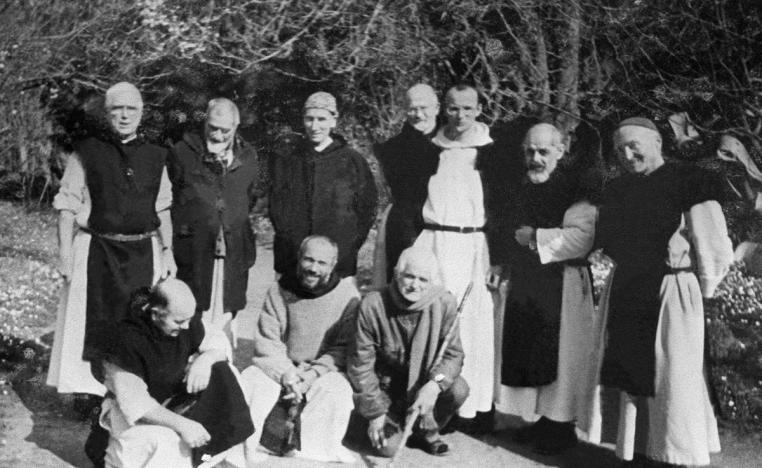 رهبان تيبحرين