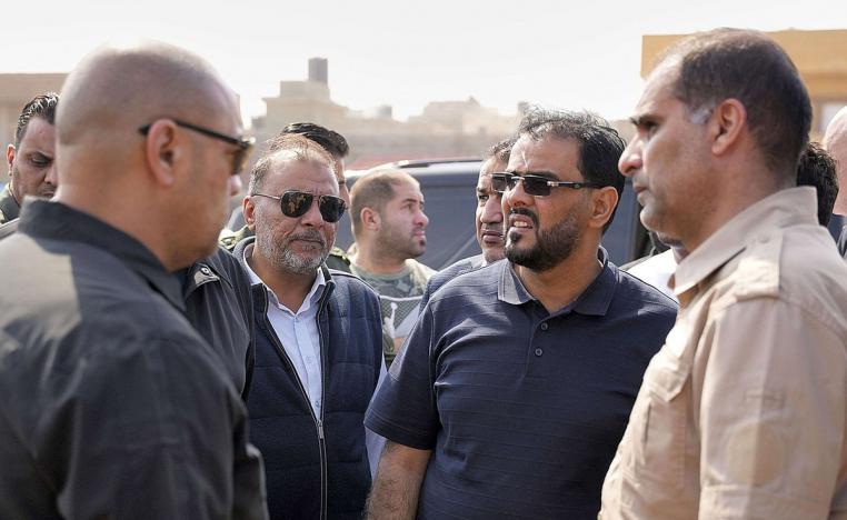 تنازع حكومتي الشرق و الغرب على السلطة