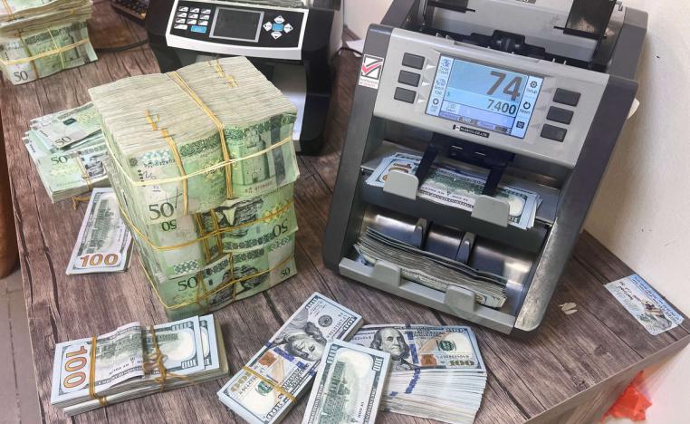 العملة الليبية من تراجع إلى آخر 