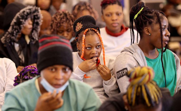 انتهاكات خطيرة بحق 1300 مهاجر