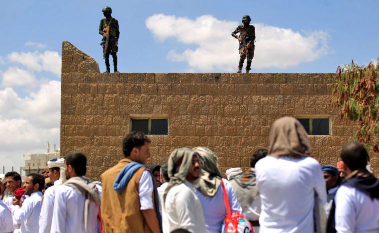 ماذا يخفي الحوثيون في سجونهم