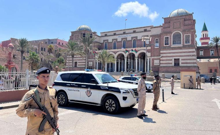 النويري يحذر من جعل المصرف المركزي جزءا من المعادلة السياسية