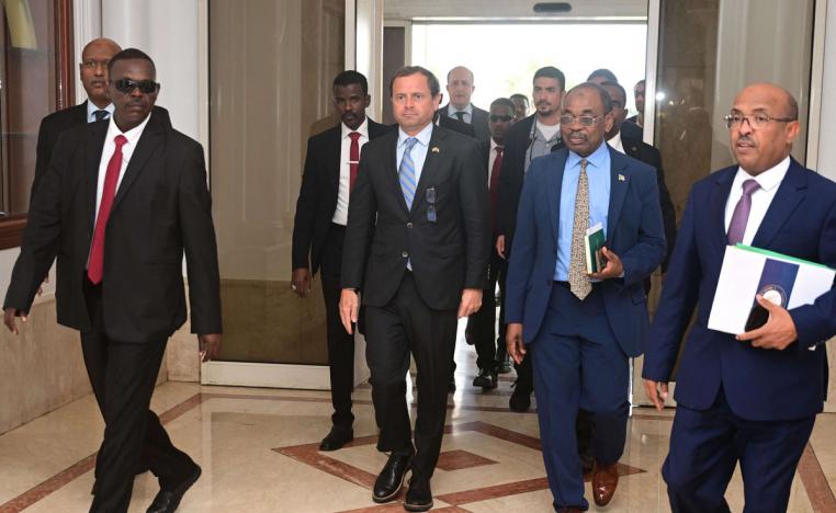 واشنطن تفرض ضغوطا لانهاء الأزمة السودانية