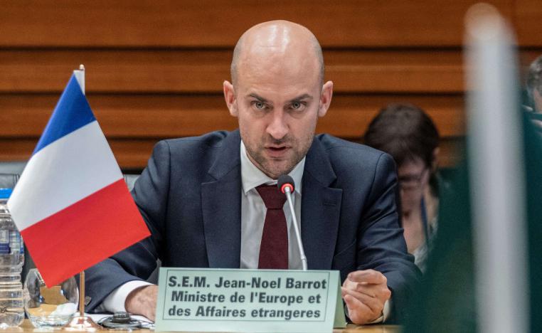 فرنسا أول دولة أوروبية تفتح قنوات تواصل مباشر مع القيادة الجديدة في سوريا