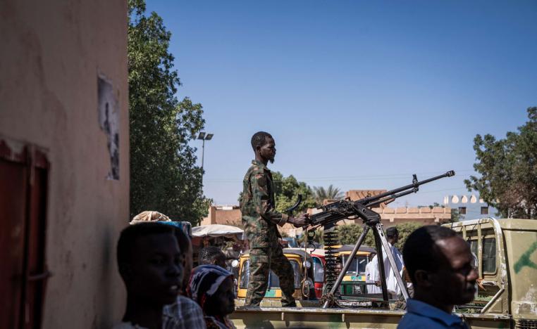 الوثيقة تنادي بجيش مهني واحد بمنأى عن التأثيرات السياسية والحزبية