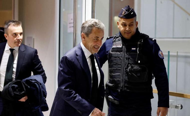 ساركوزي يواجه عقوبة قد تصل إلى 10 سنوات سجنا 