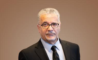  حسين علي
