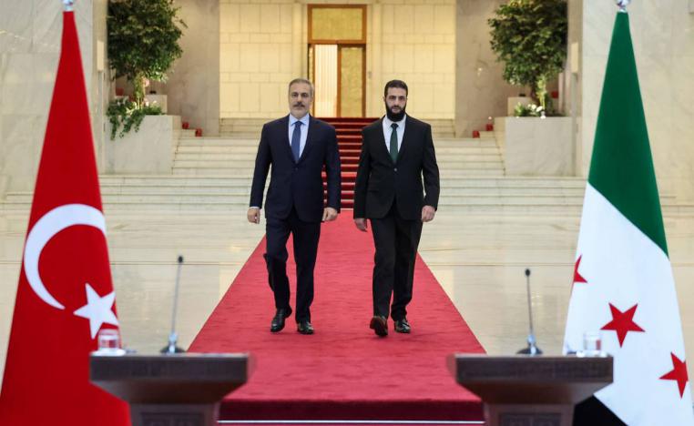 رئيس السلطة السورية أحمد الشرع يستقبل وزير الخارجية التركي هاكان فيدان