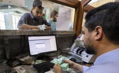 الخلفات السياسية ترخي بظلالها على الاقتصاد الليبي