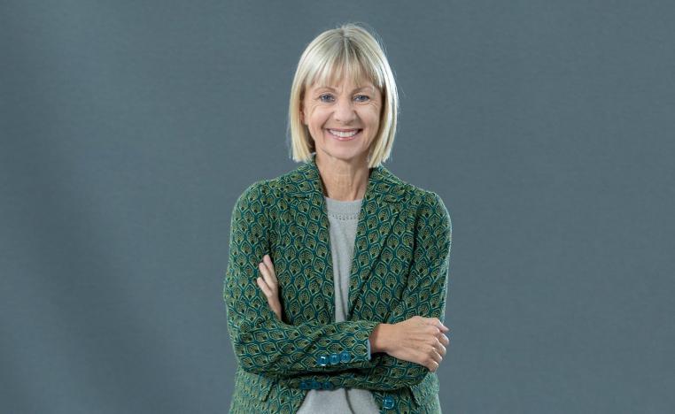  البريطانية كاثرين لويز موس 