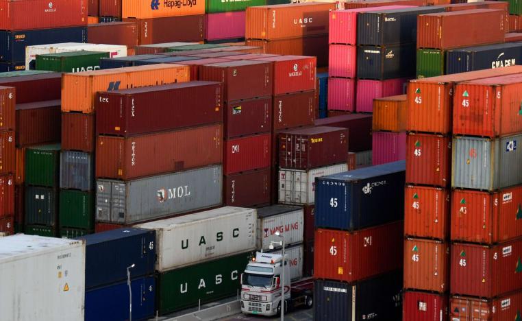 الإمارات ترسخ ريادتها في التجارة الخارجية 