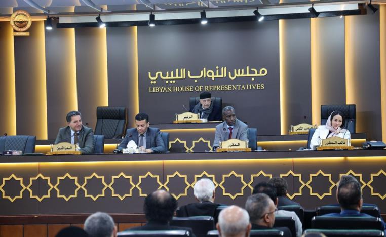 صراع محتدم على السلطة التنفيذية