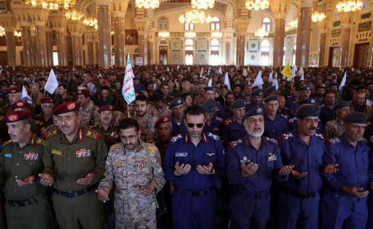 الحوثيوين يعودون لتهديد الملاحة البحرية في البحر الأحمر