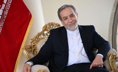 ايران ترفض التسليم بانحسار نفوذها في المنطقة 