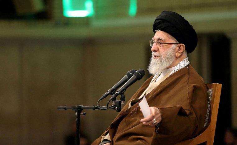 خامنئي يسير عكس خط التهدئة وحراك دبلوماسي للتفاوض مع واشنطن