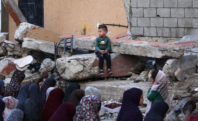 أهالي غزة تحت القصف الاسرائيلي في أول أيام عيد الفطر