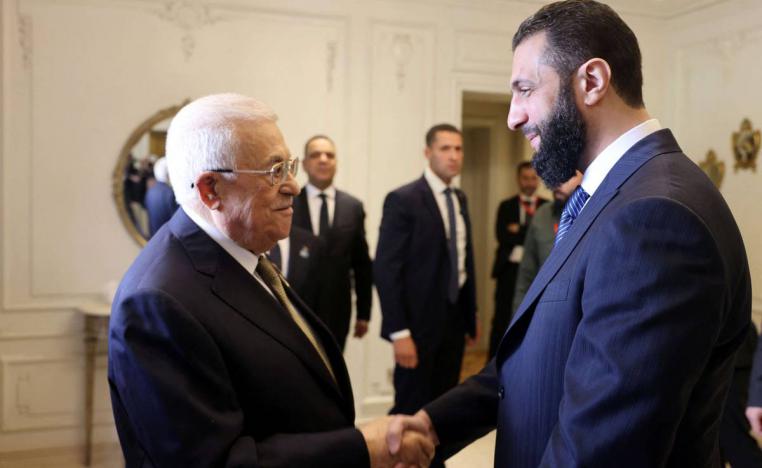 الرئيس الفلسطيني محمود عباس مع الرئيس السوري أحمد الشرع