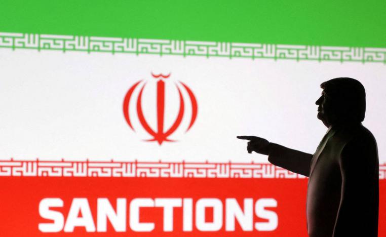 مركب لترامب والعلم الإيراني