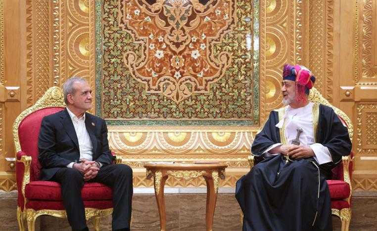 طهران تولي أهمية بالغة لتقوية الروابط مع مسقط 