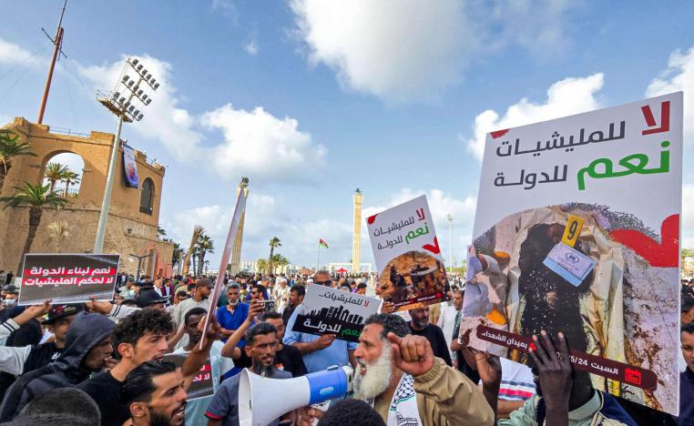 اللجوء إلى أساليب التخويف والترهيب لضمان الدعم