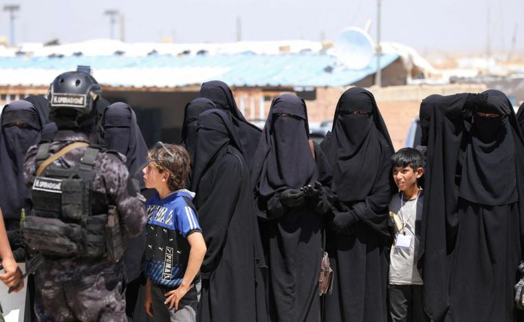 غالبية سكان المخيم من النساء والأطفال