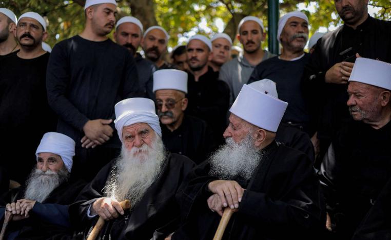 السّياسيّ يتسيّد بطائفته.. ولما يرحل تُحسَبُ أفعاله على طائفته